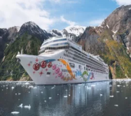 Das Schiff Norwegian Pearl in Alaska.