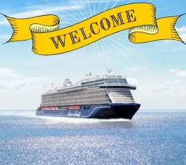Rendering von Mein Schiff Flow auf See. Das Schiff ist von vorne seitlich zu sehen. Darüber findet sich eine gelbe Grafik in Form eines Banners mit der Aufschrift 