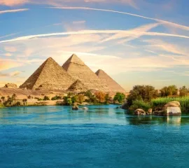 Die Pyramiden von Gizeh in Ägypten sind eine der berühmtesten Sehenswürdigkeiten der Welt.