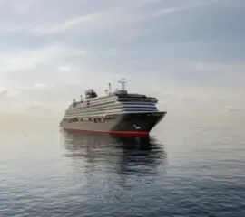 Die neue EXPLORA III fährt über das offene Meer.