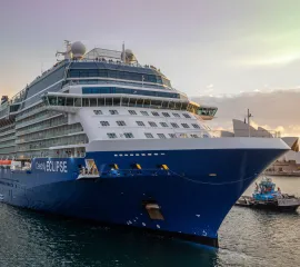 Das Schiff Celebrity Eclipse in Sydney.