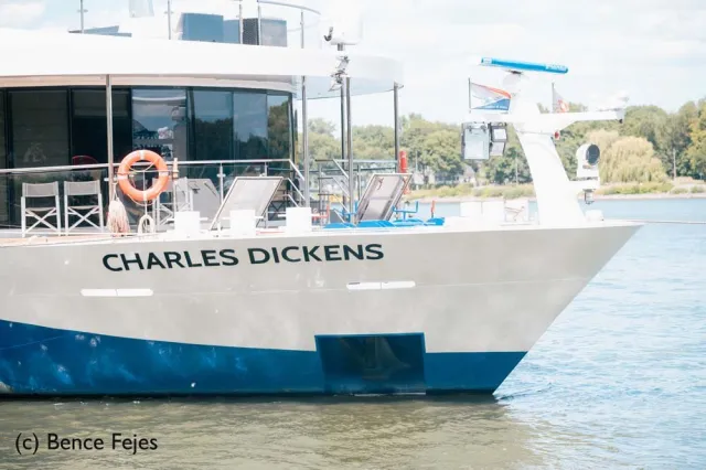 MS Charles Dickens