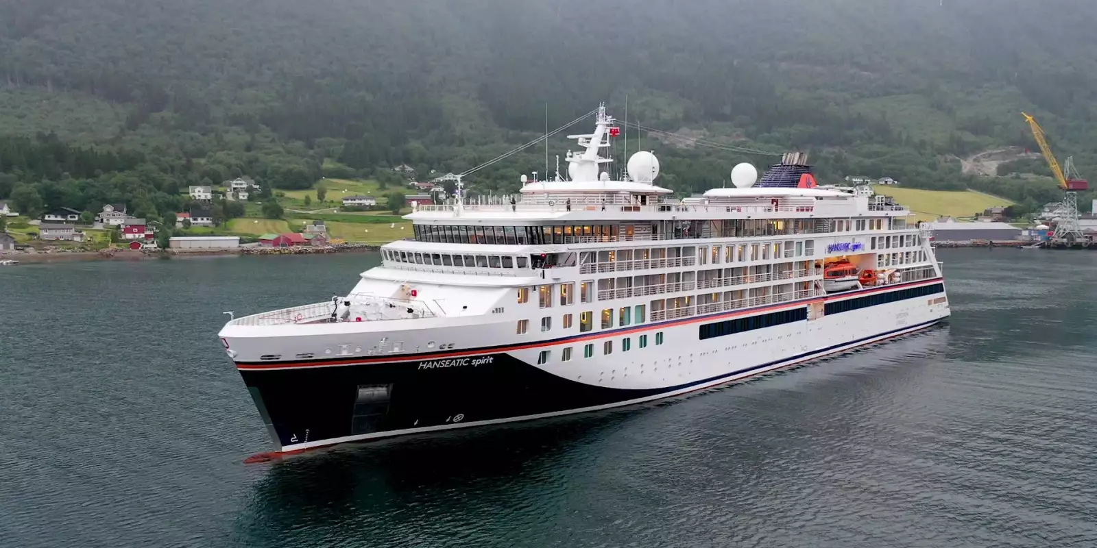 17 Nächte - Expedition Molukken, Raja Ampat und Philippinen: Paradiese über und unter Wasser (SPI2808) mit HANSEATIC spirit (Hapag-Lloyd Cruises)