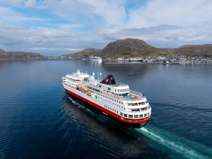 14 Nächte - Die Nordkap-Linie ab Hamburg mit MS Finnmarken (Hurtigruten)