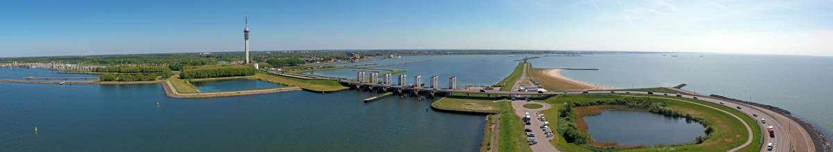 Aus der Vogelperspektive erblickt man ein Panorama von Lelystad.