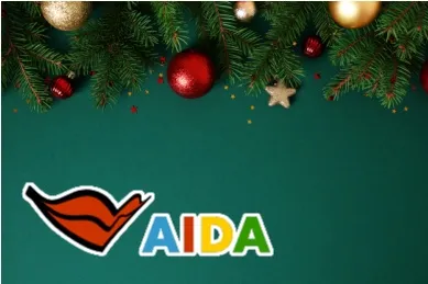 Das AIDA Logo auf einem weihnachtlichen Hintergrund.