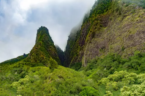 Die Iao Needle im Iao Valley Park auf Maui.