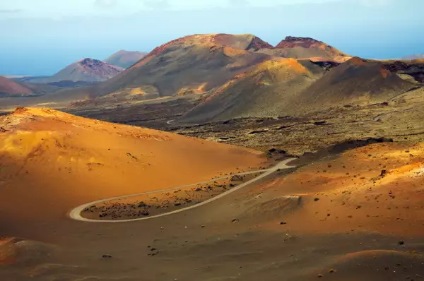 Ausblick auf den Nationalpark Timanfaya auf Lanzarote.