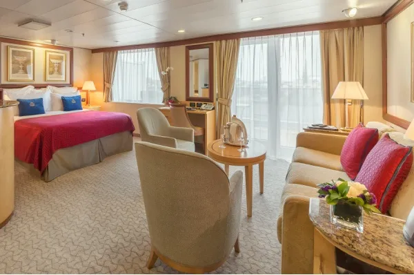 Kabinen & Suiten auf der Queen Victoria Die Queen Victoria von Cunard bietet Ihnen eine Auswahl luxuriöser Kabinen und Suiten.