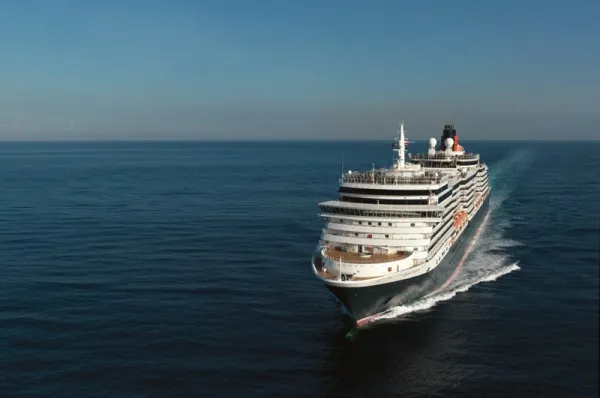 Queen Victoria von Cunard Die Queen Victoria auf hoher See. Reisen auch Sie mit Cunard Line - buchen Sie Ihre Kreuzfahrt.