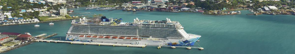 Norwegian Escape am Hafen von Tortola auf den britischen Jungferninseln. ©Danny Lehman