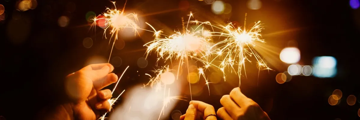 Schauen Sie das Silvester-Feuerwerk an Bord der AMADEUS Flotte und starten Sie entspannt ins Jahr 2027.