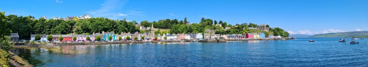 Blick auf die Küstenlinie von der Isle of Mull, an der auch Tobermory liegt.