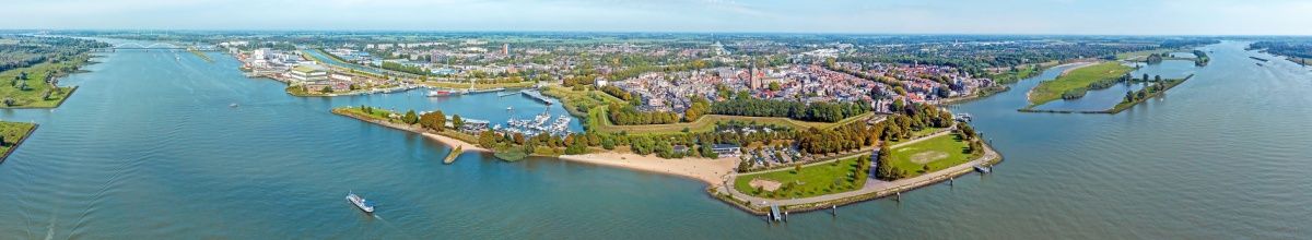 Vogelperspektive auf die Stadt Gorinchem.