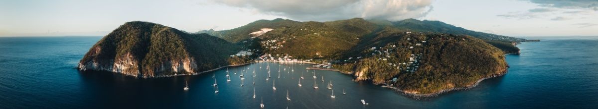 Luftbild der Insel Guadeloupe.
