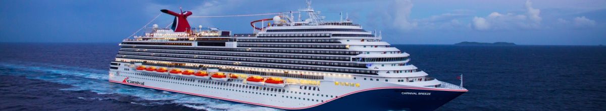 Die Carnival Breeze auf dem Meer.