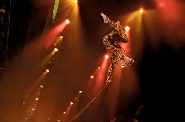 Artistik an Bord von Mein Schiff 1 Shows im bordeigenen Theater