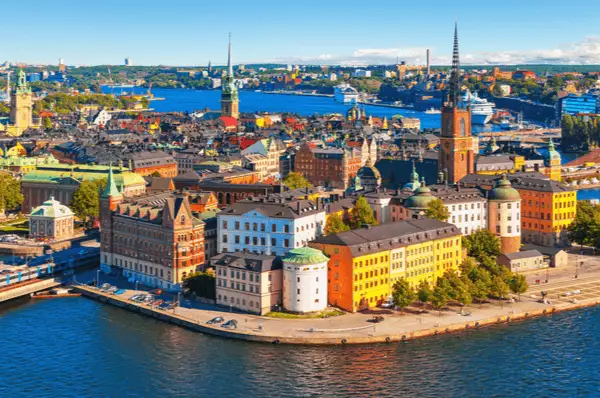 AIDA Selection: Stockholm Die Altstadt von Stockholm auf der Stadtinsel Stadsholmen