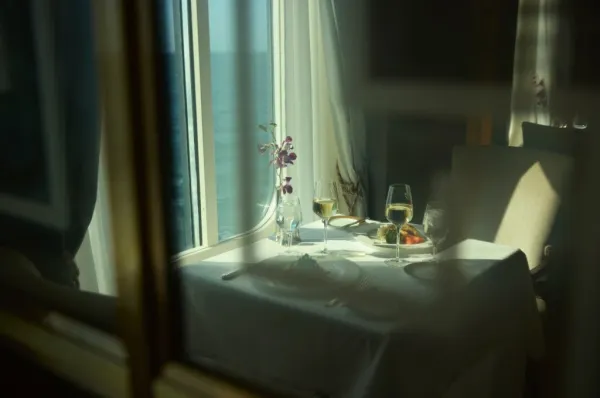 Erleben Sie private Dinner und weiteren Luxus bei einer Kreuzfahrt auf der Queen Mary 2. Unser Platz 5 der luxuriösesten Kreuzfahrtschiffe.