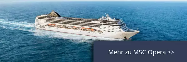 Seitenansicht des Kreuzfahrtschiffs MSC Opera auf dem Meer.