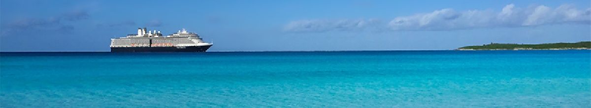 Die Eurodam fährt im Karibischen Meer.