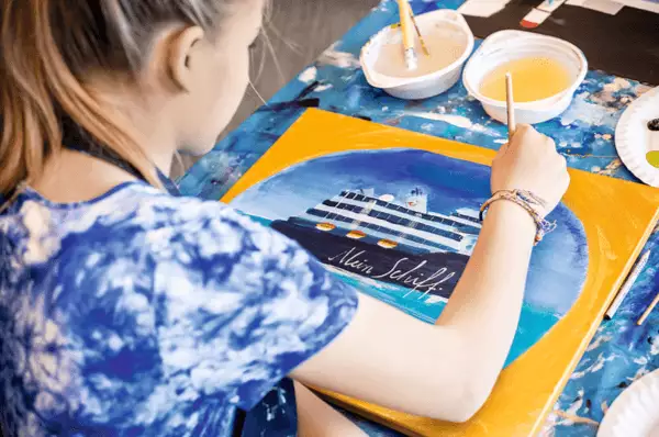 Malkurs für Kinder auf der Mein Schiff 3 Bordunterhaltung auf der <i>Mein Schiff 3</i>