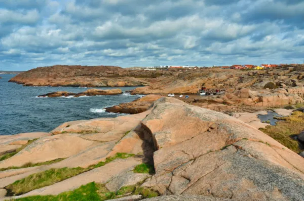 Einblick in das felsige Naturreservat Stångehuvud, das direkt neben Lysekil liegt.