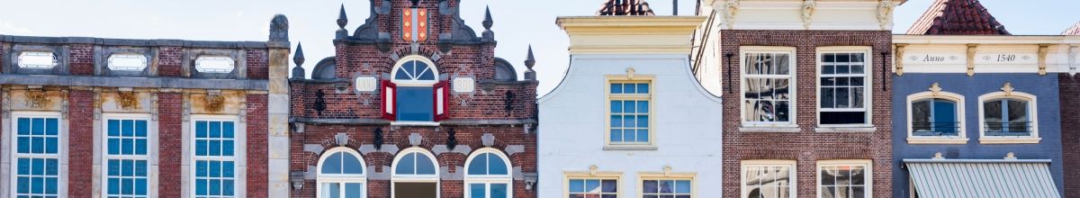 Historische Häuser in Gouda in den Niederlanden.