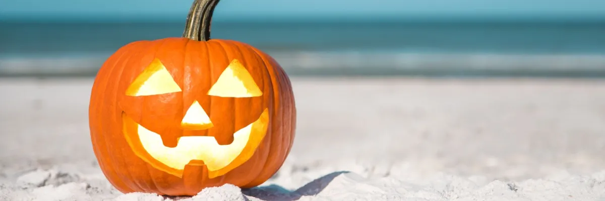 Halloween können Sie am Strand oder wundervollen Städten verbringen: auf einer Halloween Kreuzfahrt.
