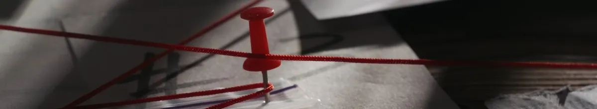 Symbolbild: Pinnen Sie sich den Termin an die Wand! Krimi Dinner, True Crime und Halloween Kreuzfahrten sind sehr beliebt.