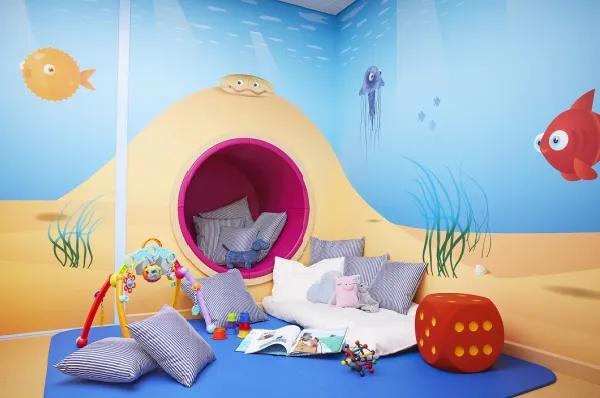 Platz 5 familienfreundlichste Kreuzfahrtschiffe AIDAnova Spielecke im Mini-Club auf AIDAnova.