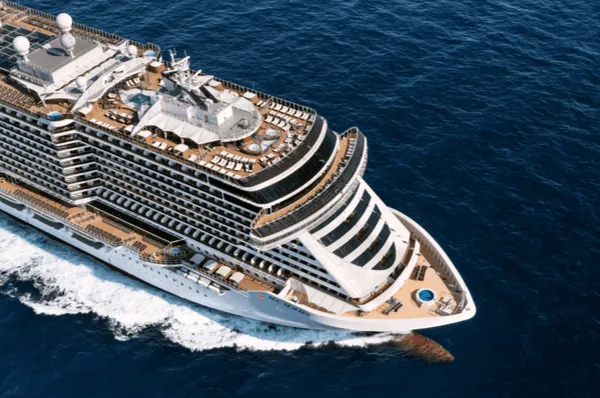 Die MSC Seaview auf hoher See MSC Seaview auf hoher See aus der Vogelperspektive.