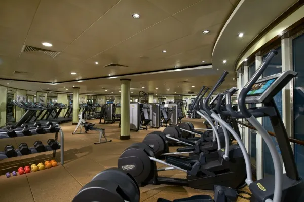 Fitnesscenter an Bord der Norwegian Star.