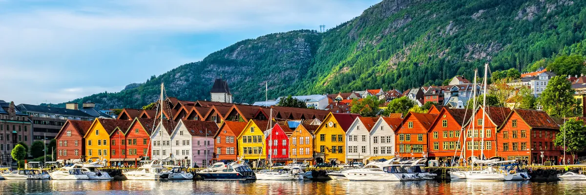 Bunte Häuser im Hanseviertel Bryggen in Bergen, Norwegen.