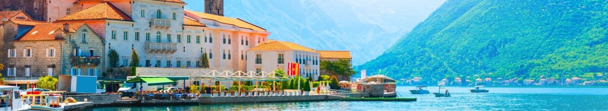 Eine idyllische italienische Stadt am Meer und an der Bergen. Die Azamara Flotte bringt Sie an die schönsten Orte.
