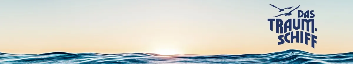 Das Logo von "Das Traumschiff" und Wellen auf dem Meer im Sonnenuntergang.