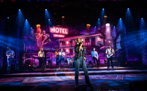 Norwegian Cruise Line Live Musik Shows Die Produktion Eagles an Bord der Norwegian Luna.