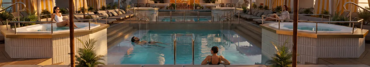 Vier Personen genießen Ihre Kreuzfahrt auf einem oberen Deck eines Celebrity Cruises Schiffs in verschiedenen Pools und Whirlpools.