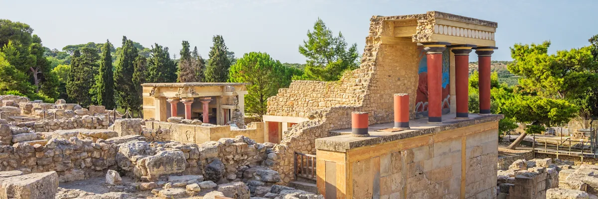 Mit Frühbucher-Rabatt zu den Kulturen des Mittelmeers Ruinen des Palasts von Knossos auf Kreta
