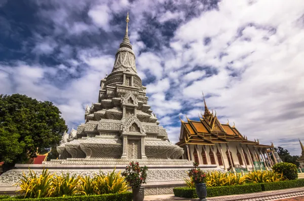 Phnom Penh – Mekongkreuzfahrt Der königliche Palast in Phnom Penh in Kambodscha.