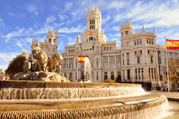 Einreisebestimmungen Spanien Der Cibeles-Brunnen in Madrid