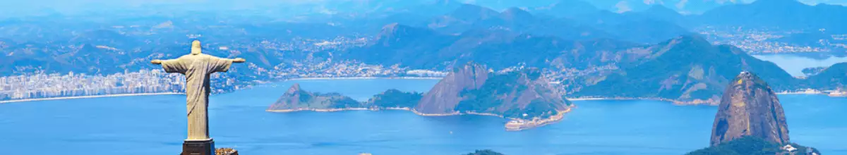 Majestätisch thront die große Christus Statue auf dem Gipfel des Corcovado
