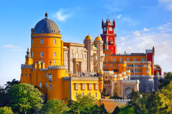 Der Pena Palast in Sintra, Lissabon ist eines der größten Wahrzeichen Portugals.