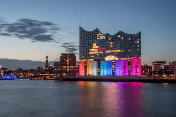Der Musicaldome in Hamburg Begeben Sie sich in eine Welt voller Musik