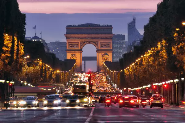 Die berühmte Basilika Sacré-Coeur in Paris