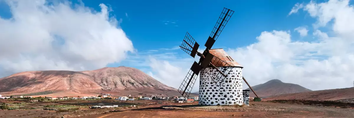 Kanaren im Winter - AIDA All-Inclusive-Angebot WindmĂĽhle auf Fuerteventura, Kanarische Inseln