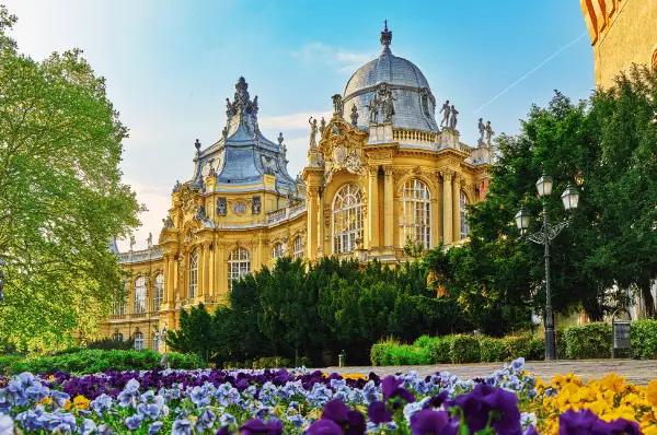 Schloss Vajdahunyad Das prächtige Schloss Vajahunyad in Budapest