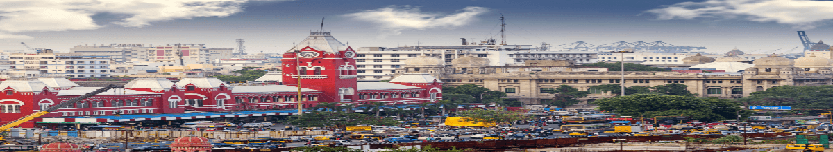 Ein Luftbild von den Dächern Chennai in Indien bei Sonnenschein