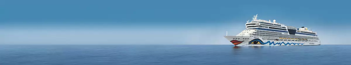 Das Kreuzfahrtschiff AIDAmar in Seitenansicht