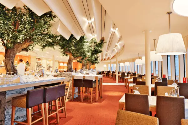 Bella Vista Restaurant Blick ins Buffet-Restaurant Bella Vista auf AIDAbella